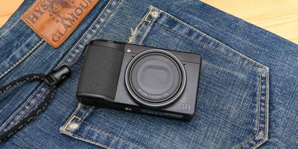 究極のスナップシュター、「RICOH GR III」がやってきた